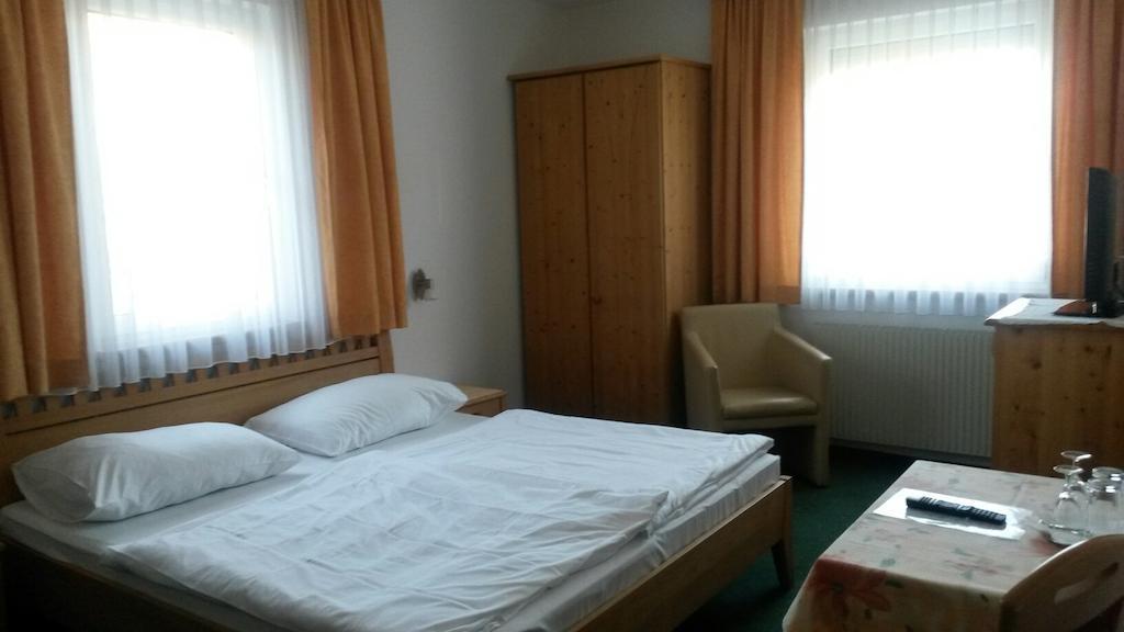 Pension Parzer Pressbaum Bei Wien Rom bilde