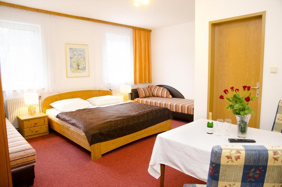 Pension Parzer Pressbaum Bei Wien Rom bilde